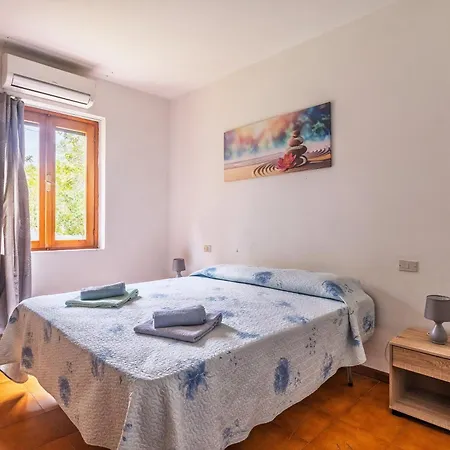 Romana * Porto Istana